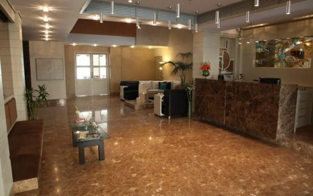 Saina Hotel