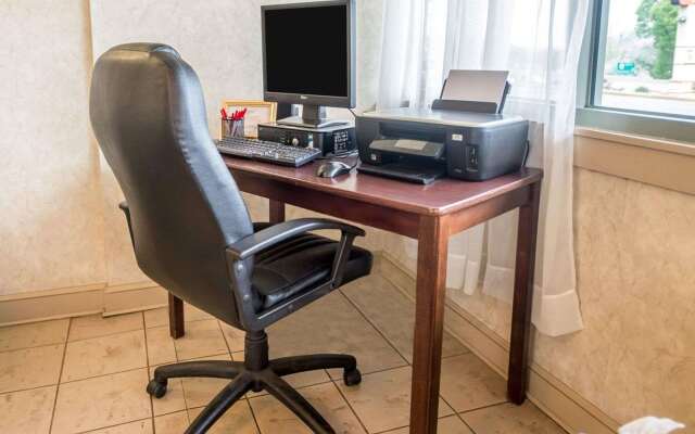 Econo Lodge And Suites Shamokin Dam - Selinsgrove