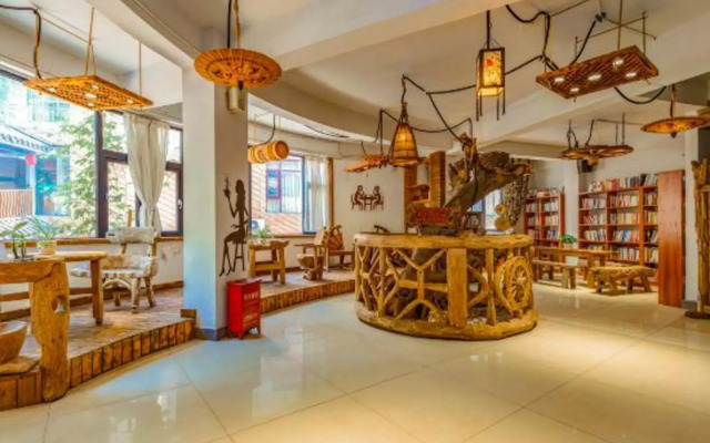 Poya Hotel
