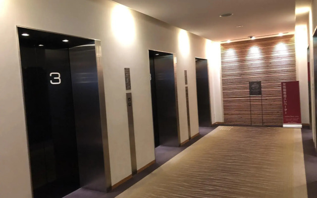 Ours Inn Hankyu