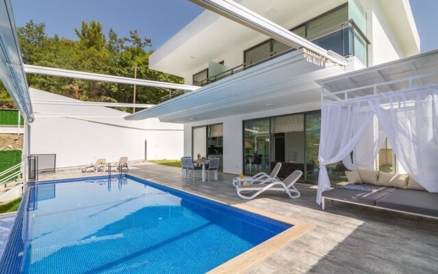 Villa Sky by Akdenizvillam