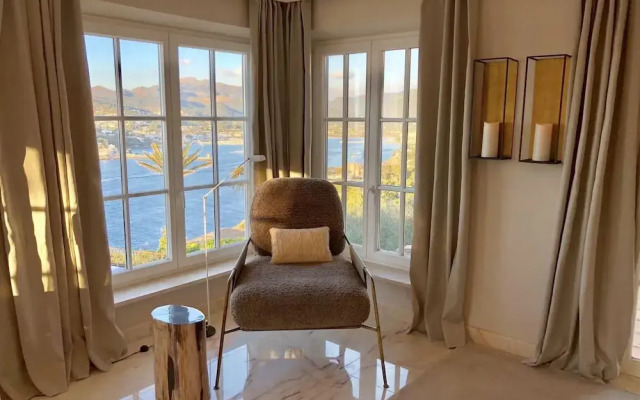 Sea-view Villa Near Port