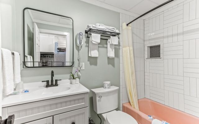 The Crest - Hampton Beach