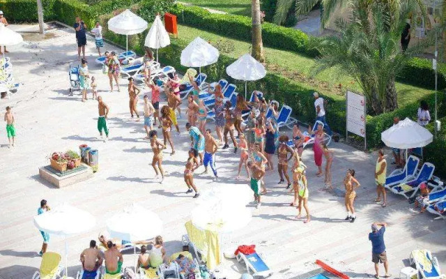 Lyra Resort & Spa