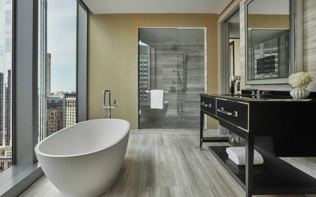 Four Seasons Hotel One Dalton Street, Boston