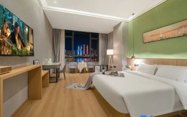 Xingyuan River View Hotel