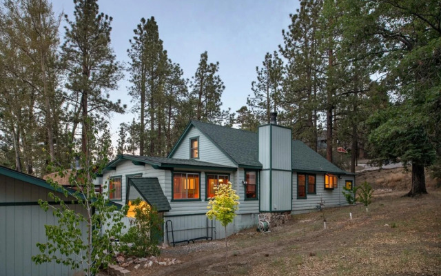 Cougar Rd - Cougar Lodge