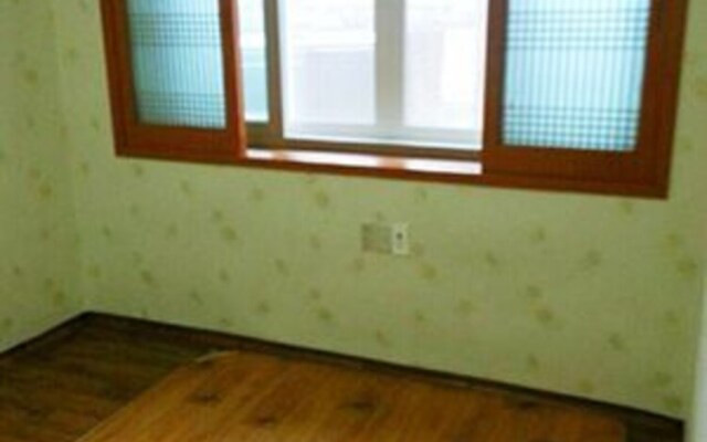 Tongyeong Tiberias Pension