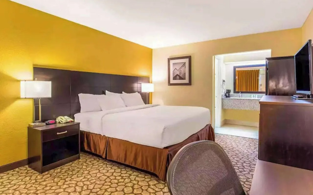 Ramada by Wyndham Santee I-95