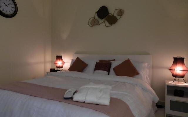 No.8-9 Relax & Enjoy Time w/Manazil Alyasmin 2BR/1or2BA