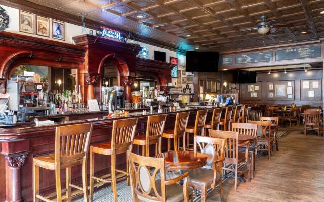 Gilmore Hotel, Trademark Collection by Wyndham