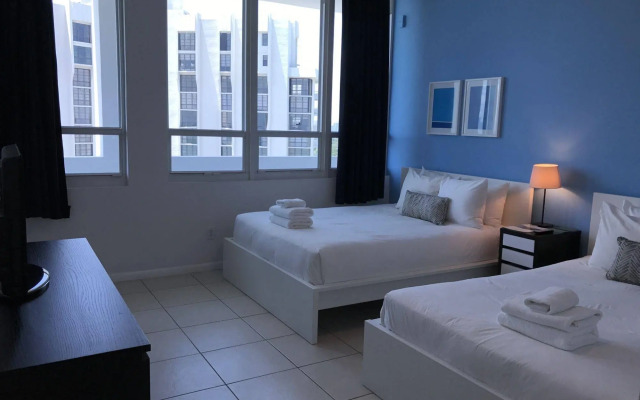 Collins Apartments by Design Suites Miami