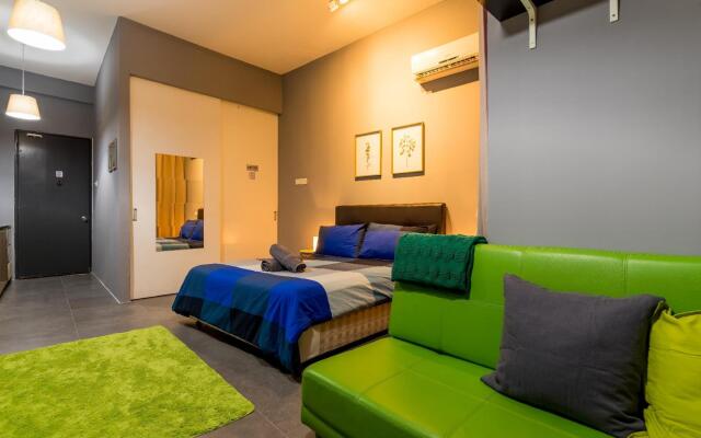 Enics Guesthouse @ Empire Damansara