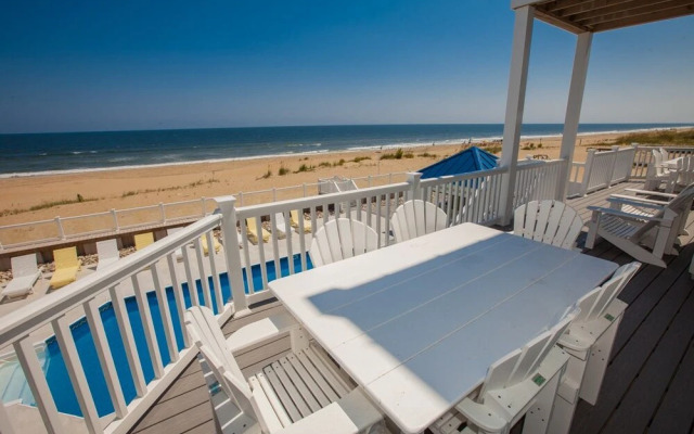 Over The Moon - 9 Br Home