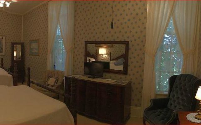 Historic Franklin Terrace Bed and Breakfast