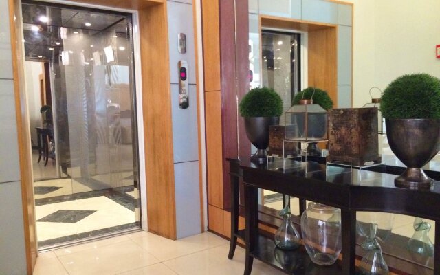 Bellini Suites at Presidio, Lakefront