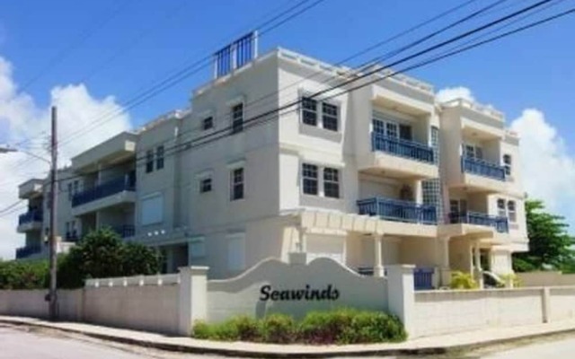 Beautiful Apartment Across The Road From The Beach