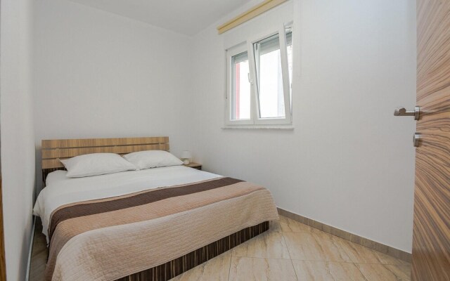 Awesome Home in Vir With 4 Bedrooms and Wifi