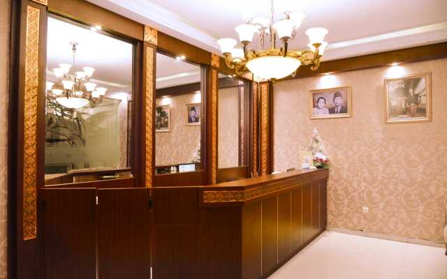 Grand Sahman Hotel