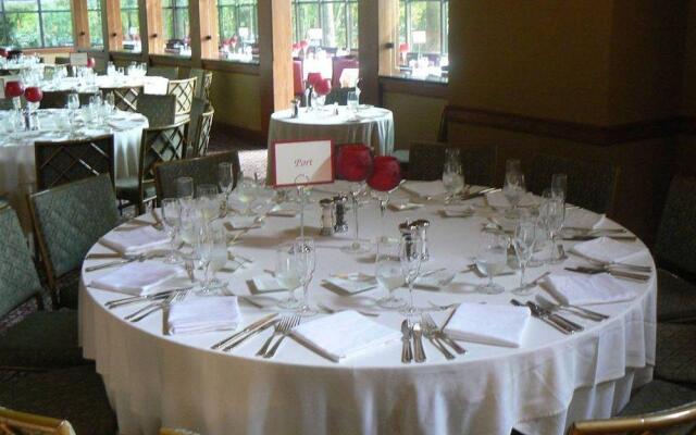 Chateau Merrimack Resort & Spa