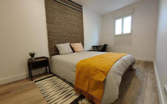 Bon encontre, Allée de la vierge