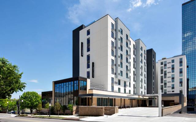 Courtyard By Marriott Knoxville Downtown