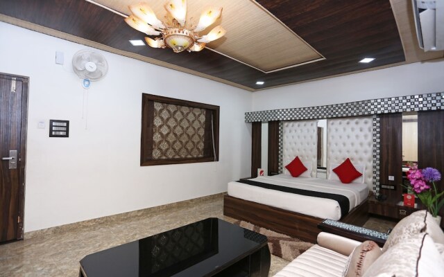 Capital O 22876 Ranger Wood Nature Castle