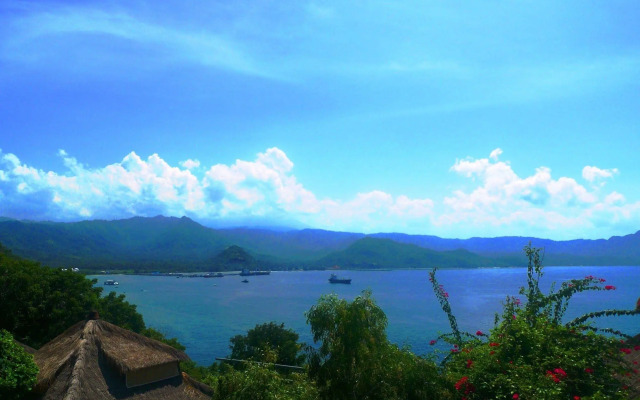 Bloo Lagoon Eco Village