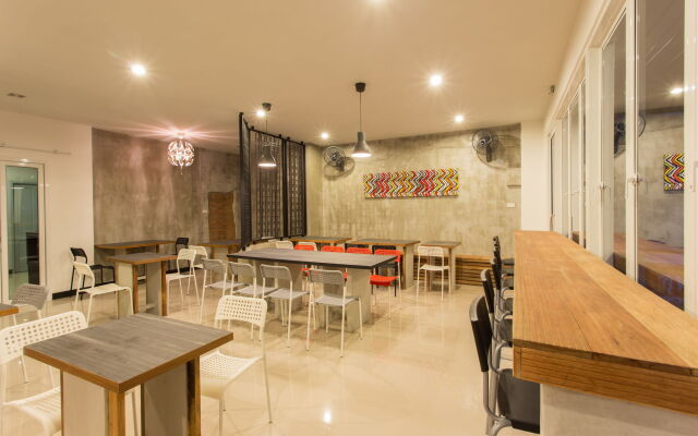 Krabi Inn And Omm Hotel