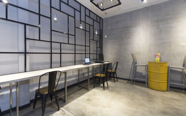 OYO 416 Grid 9 Hotel