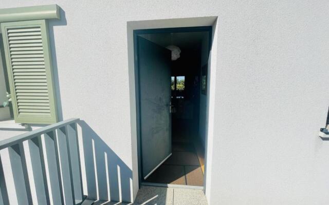 Apartment With Parking 2 Bedrooms & Furnished Terrace