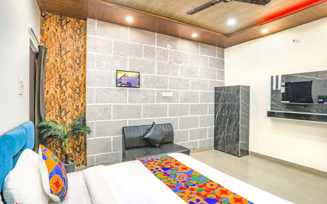 Fabhotel Universal Stay Inn