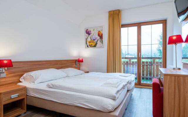 Beautiful Chalet in Obertraun With Garden