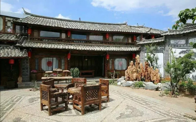 Lijiang Guan Shan Yue Na Xi Style Inn