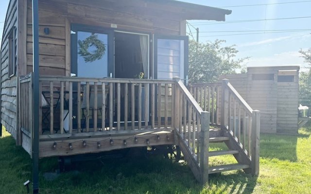 Cosy Meadow Cabin - Glamping in Northumberland