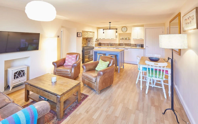 Host Stay The Old Dairy