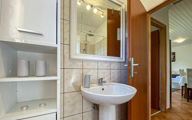 Awesome Home in Barban With 1 Bedrooms