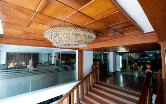 Wei Si Deng Hotel and Restaurant