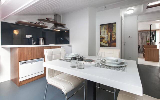 Myra Pera Apartments