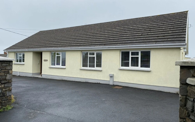 Santa Rosa - 4 Bedroom Holiday Home