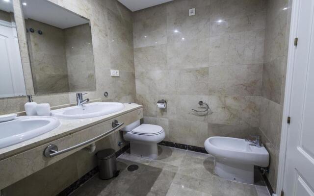 2134-Modern apt with terrace sea view