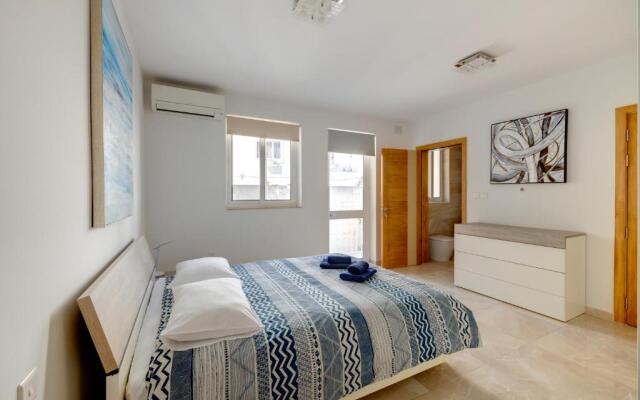 Marvellous 3BR Apartment in Central St Julians
