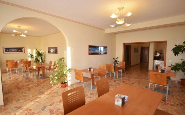 Hotel A-14