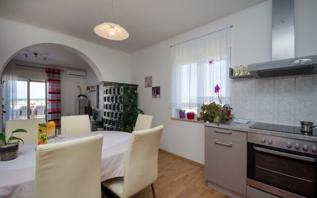 Apartment Milja