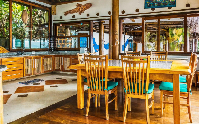 Casa de luxo com piscina e natureza em Ilhabela