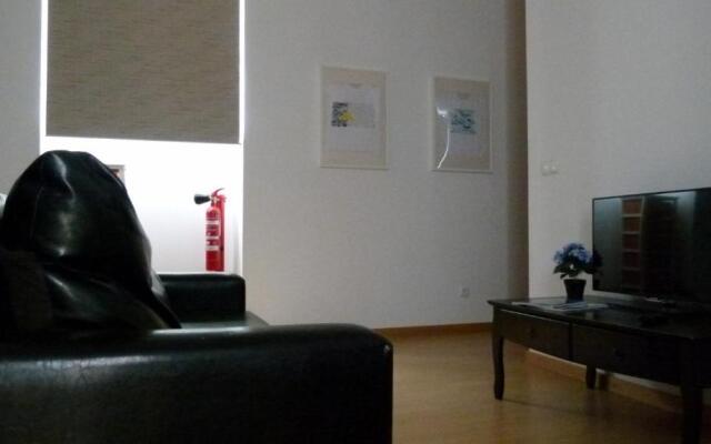 Watching Azores Apartments (R)