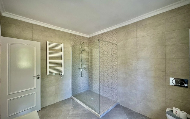 Quarteira Premium Villa by Homing