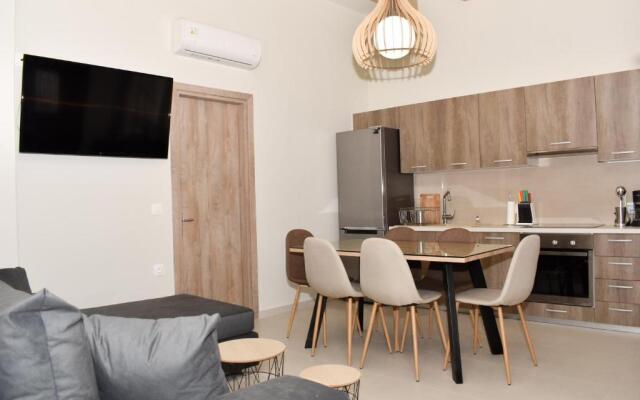 2 bedroom Villa with swimming pool-BBQ!