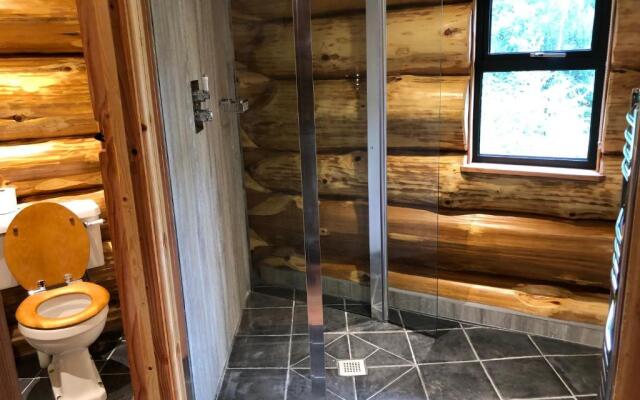 Coed y Marchog Woodland Retreat