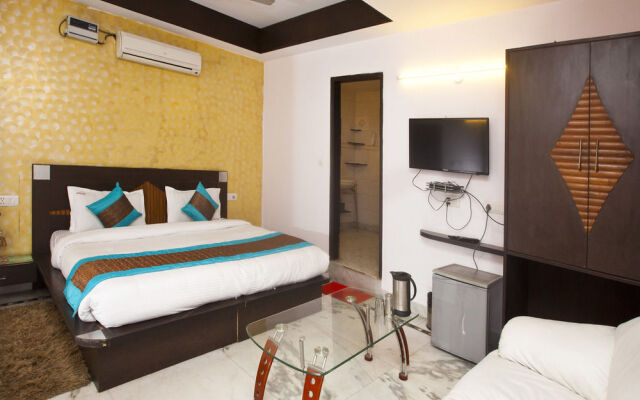 Anand Hotel Delhi